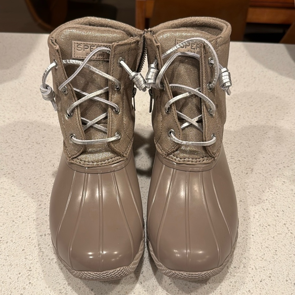 Sperry waterproof duck boots -size 9